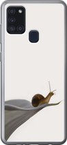 Samsung Galaxy A21s hoesje - Slak - Lelie - Grijs - Siliconen Telefoonhoesje