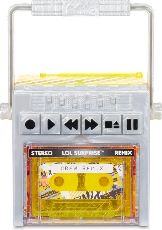 Zilveren en gele L.O.L. Surprise! Remix boombox met cassettebandje, speelgoed bedieningselementen en een radio-antenne.