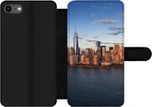 Bookcase Geschikt voor iPhone 8 telefoonhoesje - New York - Skyline - Boot - Met vakjes - Wallet case met magneetsluiting