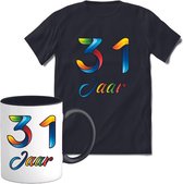 31 Jaar Vrolijke Verjaadag T-shirt met mok giftset Zwart | Verjaardag cadeau pakket set | Grappig feest shirt Heren – Dames – Unisex kleding | Koffie en thee mok | Maat XXL