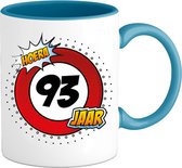 93 Jaar Verkeersbord Mok met tekst | Grappig Verjaardag Beker Cadeau | Bedrukte Koffie en Thee Mokken | Zwart | 330 ML