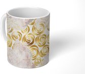 Mok - Marmer print - Rozen - Goud - Wit - Patronen - Mokken - 350 ML - Beker - Uitdeelcadeautjes