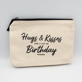 Toilettasje Huggs en Kisses, cadeau idee voor verjaardag, toilettas