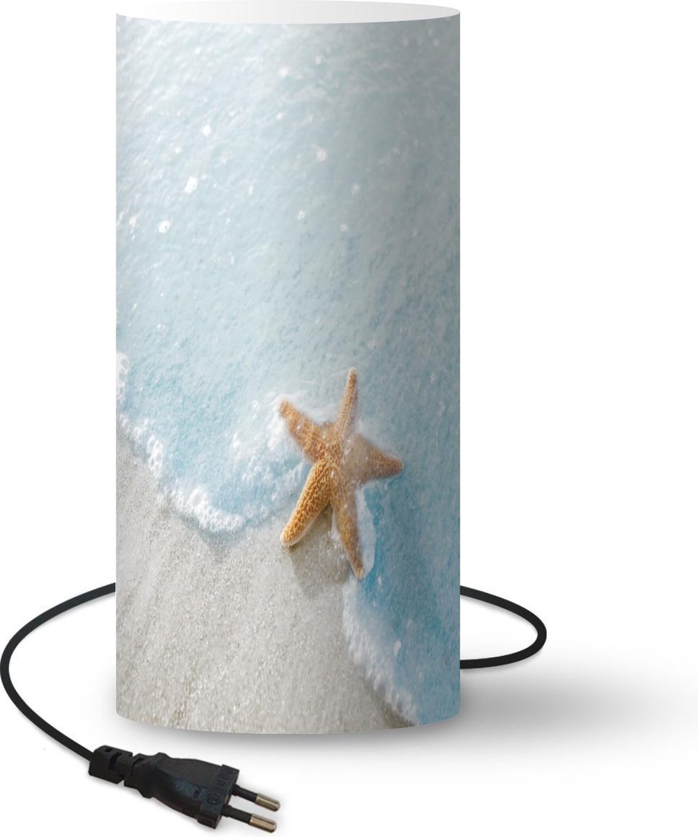 Lamp - Nachtlampje - Tafellamp slaapkamer - Zeester - Oranje - Water - 54 cm hoog - Ø24.8 cm - Inclusief LED lamp