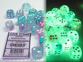 Chessex Nebula Wisteria/white Luminary D6 12mm Dobbelsteen Set (36 stuks)