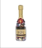 Vaderdag - Champagnefles - Voor de allerbeste Papa- Gevuld met verpakte Italiaanse bonbons - In cadeauverpakking met gekleurd lint