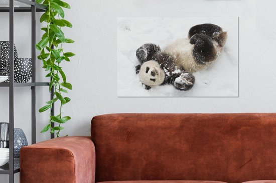 Canvas Schilderij Panda - Sneeuw - Baby - 90x60 cm - Wanddecoratie