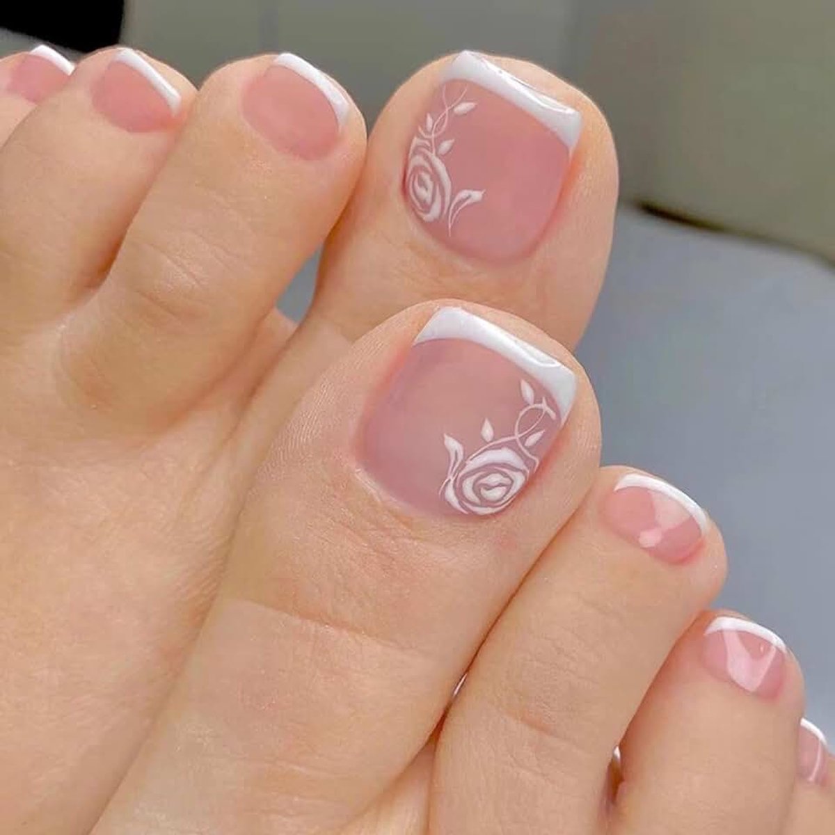 24 stuks, vierkant, kunstnagels, korte teennagels met prachtige designs, voor vrouwen en meisjes (roze)