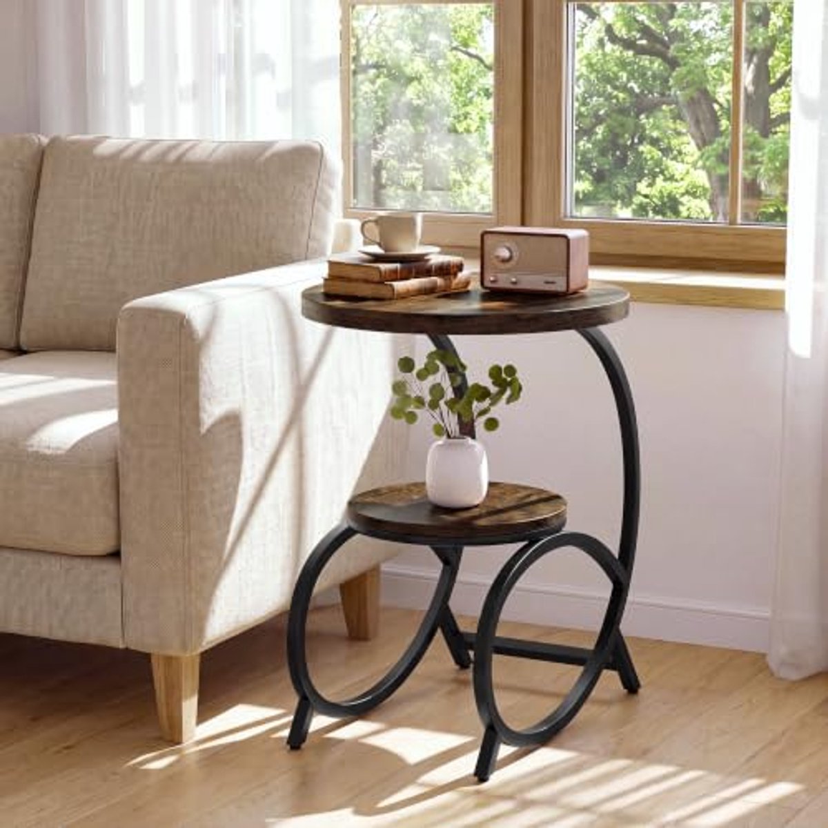LITTLE TREE C‑Vormige Bijzettafel - Met 2 planken - Ronde tafel van hout en metaal - Industriële stijl - Nachtkastje voor Woonkamer, Slaapkamer en Kleine Ruimtes - Bruin