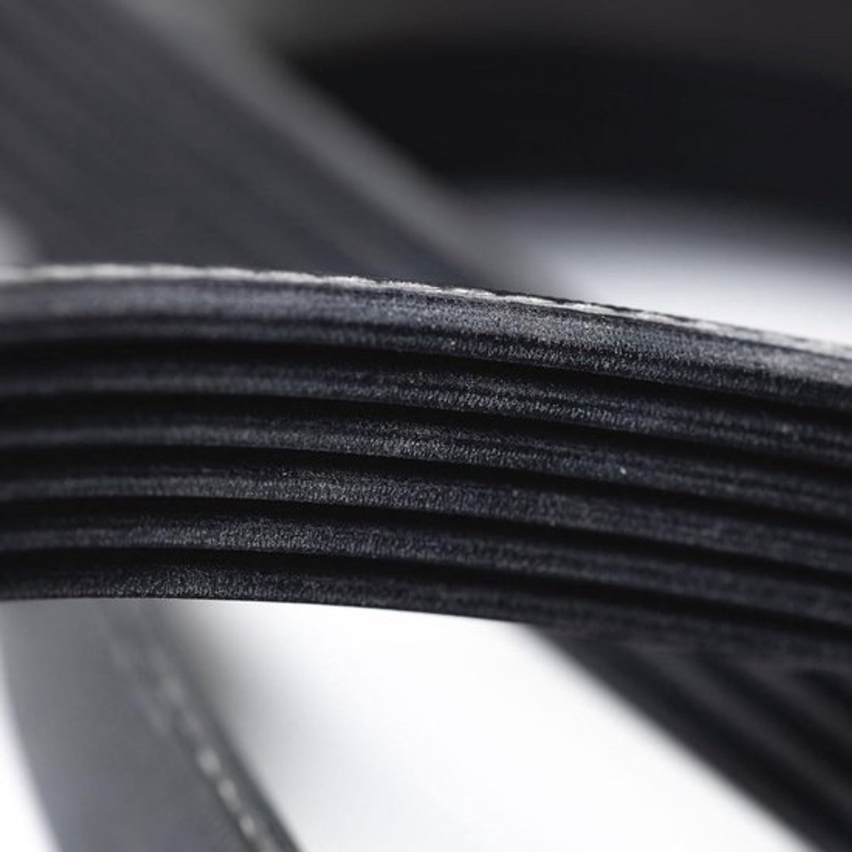 V-riem van EPDM-rubber, 6 ribben, 107 cm lengte - Auto accessoire, vervangingsriem, motoronderdeel
