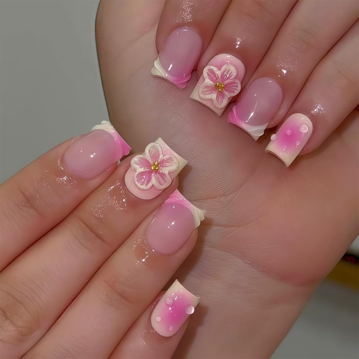 Dailygoods- Kunstnagels 24 stuks - 3D Bloemen - Franse Punt - Korte Acrylnagels - Glanzend - Volledige Afdekking - Inclusief Mini-Nagelvijl - Nepnagels