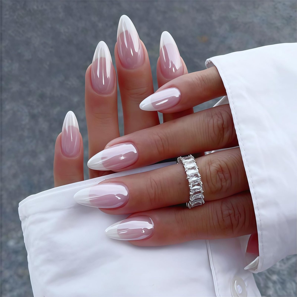 SolidKeus - 24 Stuks Almond Press-On Nails Franse Tip met Chrome Design
