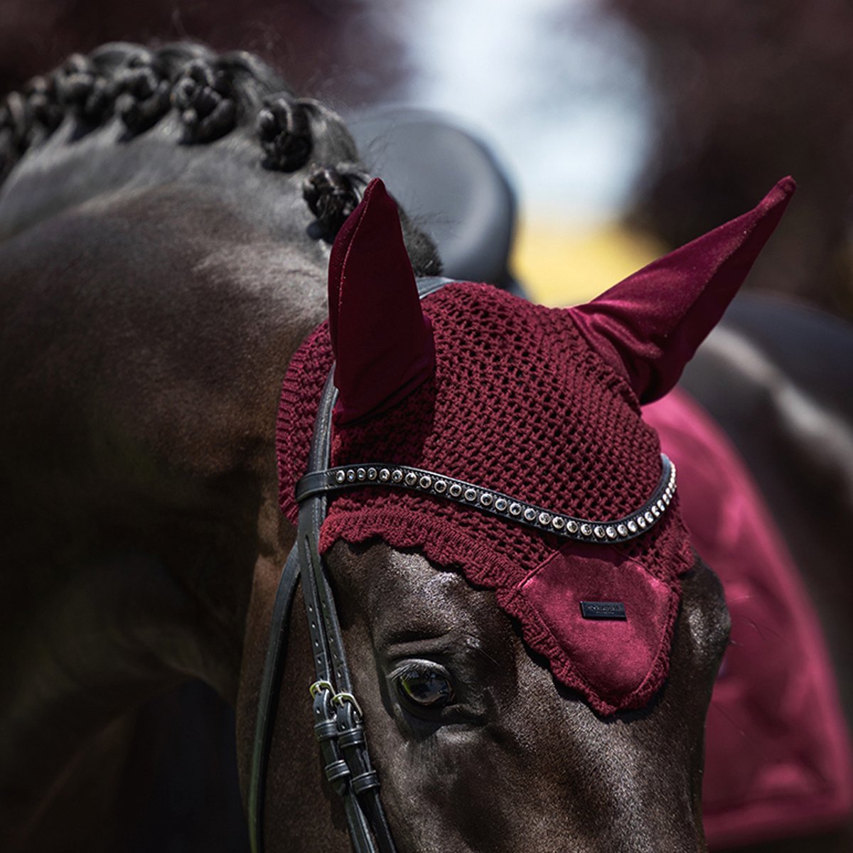 Equestrian Stockholm Oornetje Equestrian Stockholm Velvet Merlot Donkerrood