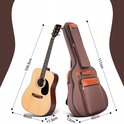 Lichtkleurige akoestische gitaar naast een bruine gitaartas. Afmetingen van zowel de gitaar als de tas worden getoond.