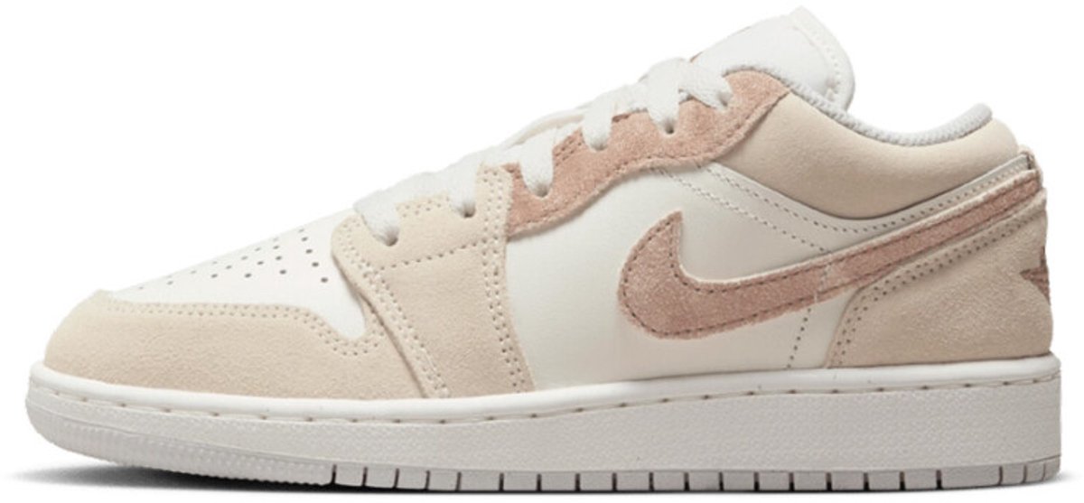 Air Jordan 1 Low SE Legend LT Beige