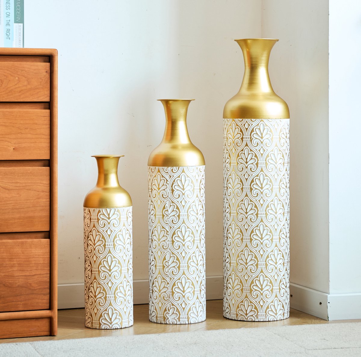 REDOM - Vaas - 3-delige vloervaas set - Metalen constructie - Bloemenpatroon - Moderne stijl - Woonkamer, hal of overdekte buitenruimte - Metaal - Goud en Wit - 83 cm