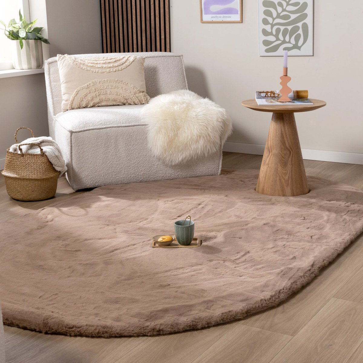 NATURL. Ovaal hoogpolig vloerkleed - Comfy Supreme Taupe - 152x245cm