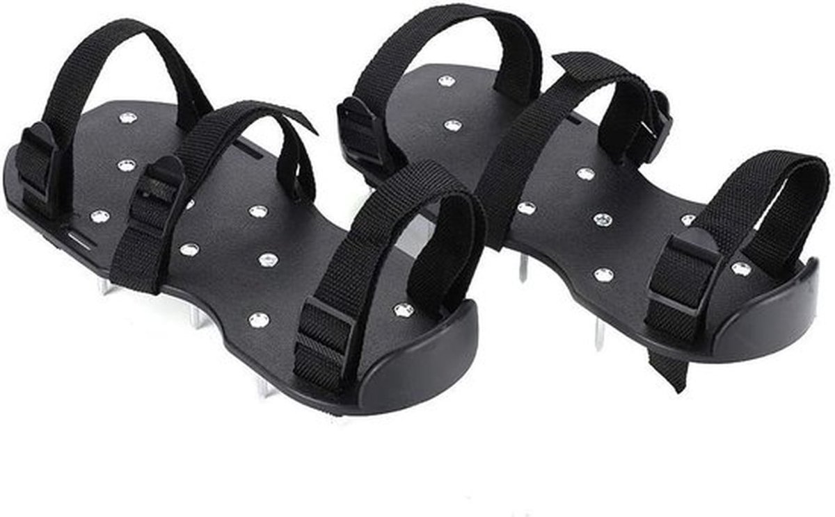 Luchtiger voor je gazon met verstelbare straps en metalen spijkers, ideaal voor gazononderhoud en beluchting