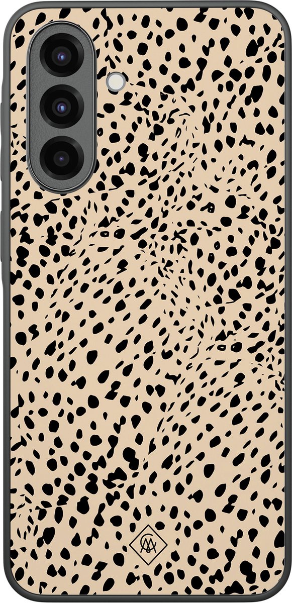 Casimoda® hoesje - Geschikt voor Samsung Galaxy A37 - Stippen bruin abstract - Zwart TPU Backcover - Gestipt - Bruin/beige