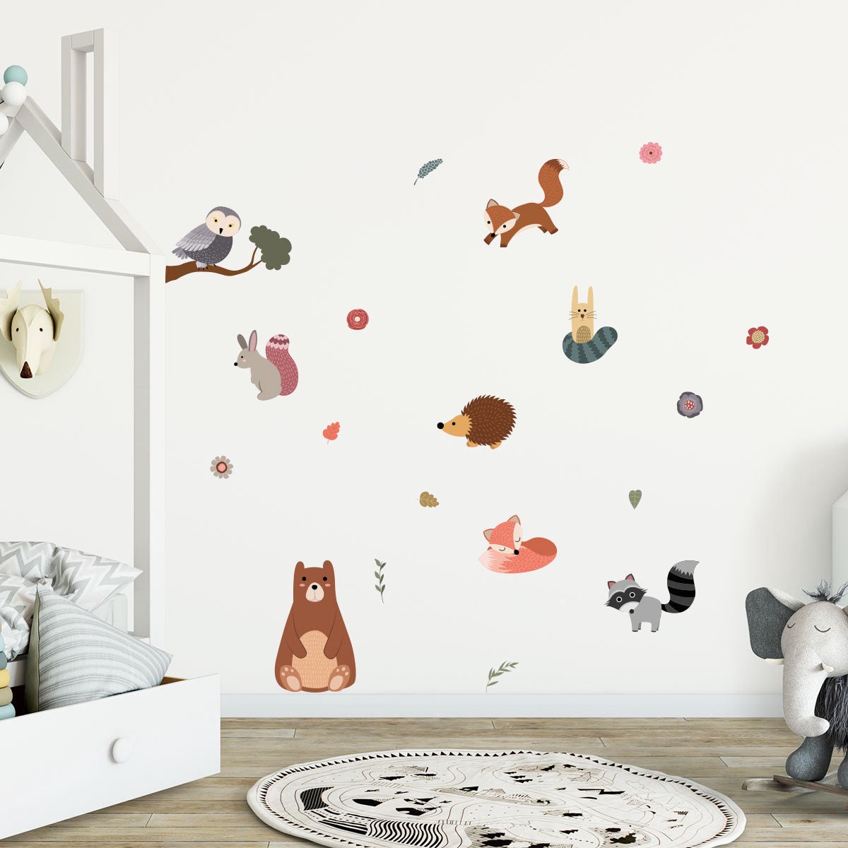 Ambiance Sticker Muurstickers - Scandinavische dieren: beer en vrienden - transparante achtergrond - 80x70cm Multi color