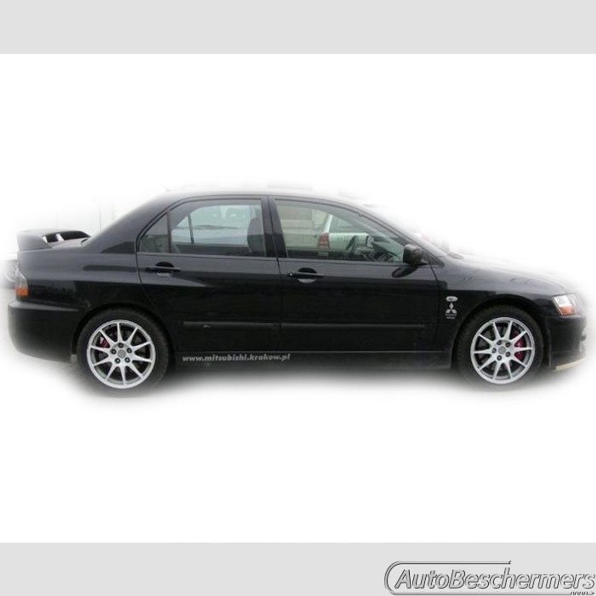 Stootlijsten set zwart voor Mitsubishi Lancer Evolution 8 2003-2005. De stootstrips zijn zelfklevend. Set a 4 stuks (#0014)