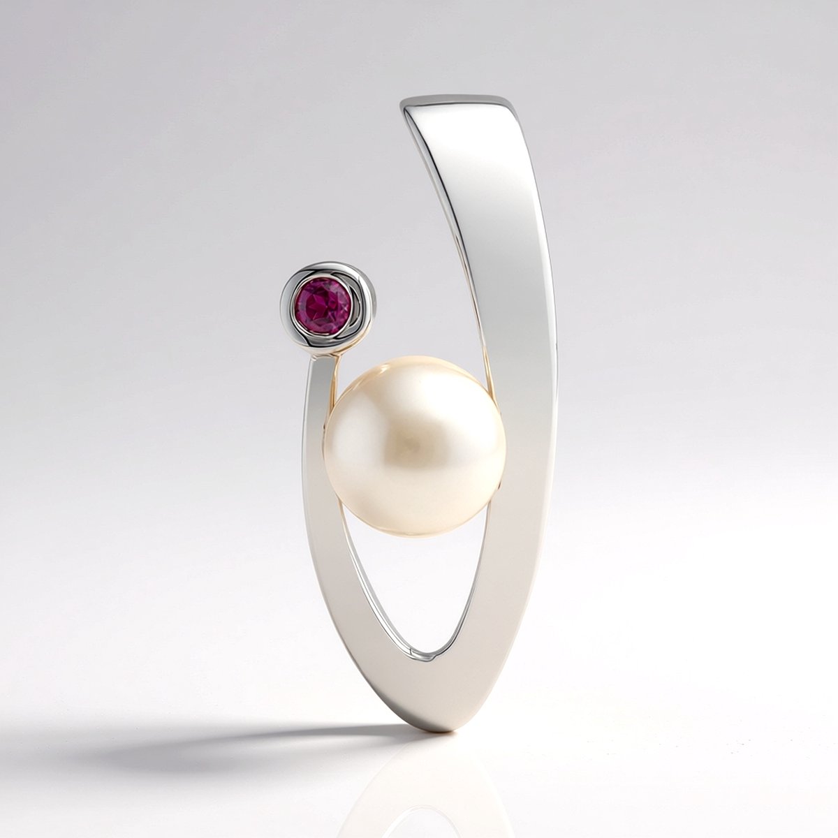 Cavill - Zilveren Hanger - 925 Sterling Zilver met Rhodiumlaag - 7,5 mm Japanse Akoya Parel & 0,08 ct Rhodoliet - Elegant, Minimalistisch Design