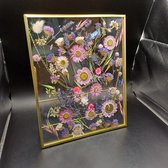 Droogbloemen verwerkt in een lijst | decoratie | vaas | boeket | bloemstuk | bloemen | fleurig | cadeau | woondecoratie | interieur | schilderij | bohemian | veldboeket