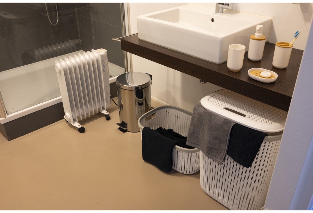 alpina Olieradiator 2000W – Elektrische Radiator met Instelbare Thermostaat – Oliegevulde Radiator met Koord Opbergruimte, Instelbare Temperatuur en Oververhittingsbeveiliging – foto 2