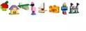 Een verzameling van acht LEGO-creaties: een appel, huis, vliegtuig, flamingo, zeilboot, eend, robot en kasteel.