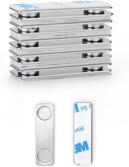 Stapel metalen magnetische strips met blauwe 3M schuimrubberen tape aan de achterkant. Eén losse strip en één tape vel onderaan.