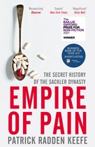 Couverture du livre "Empire of Pain" et "The Secret History of the Sackler Dynasty". Texte "WINNER" et "SHORTLISTED" dans des médailles.