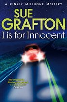 Boekomslag: 'I is for Innocent' van Sue Grafton, een Kinsey Millhone mysterie. Een rode kever rijdt op een nachtelijke weg.