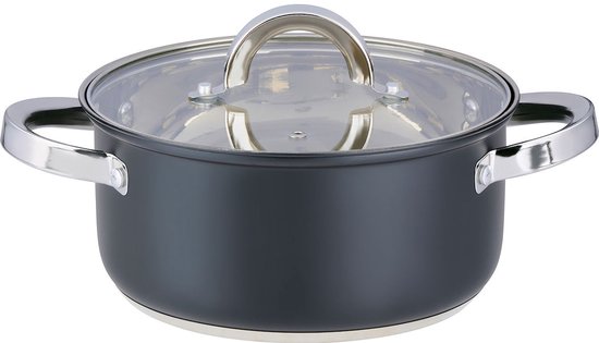 Casserole noire avec couvercle en verre et poignées argentées, capacité 3.6L, diamètre 21cm.
