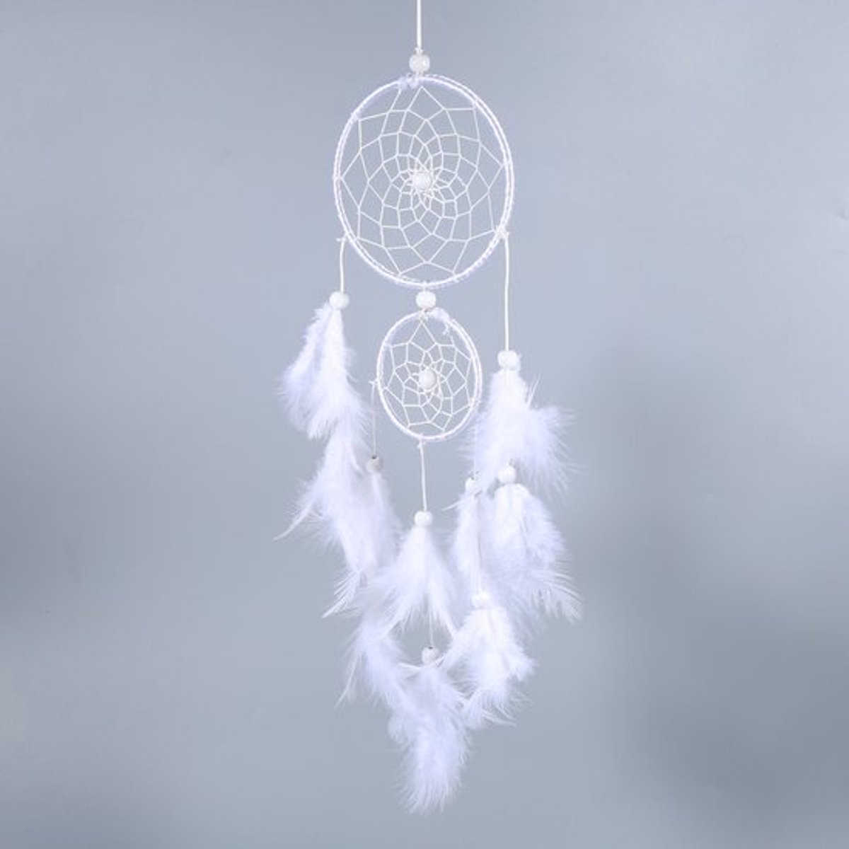Dromenvanger met veren en parels - Wanddecoratie - Indiase stijl - Muurdecoratie - 11cm x 46cm - 100% gloednieuw