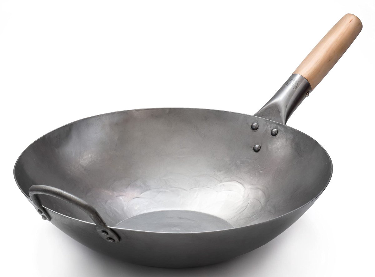 Carbonstalen Wokpan 35,5 cm - Handgesmede Platte Wok met Houten en Stalen Hulpgreep - Flat Bottom Wok voor Roerbakken, Frituren en Aziatische Gerechten - Duurzame Kookpan met Snelle Warmteverdeling voor Professioneel en Thuisgebruik