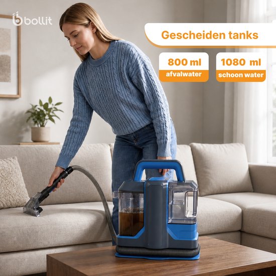 Vrouw met een blauwe en grijze tapijtreiniger die een stoffen bank reinigt. Gescheiden tanks: 800ml vuil water, 1080ml schoon water.