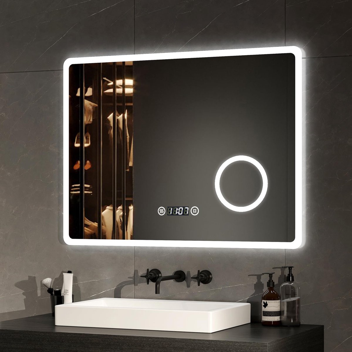 SnelShoppen - EMKE LED Badkamerspiegel 80 x 60 cm met Verlichting, Aanraakschakelaar, Anti-condens, Klok en 3-voudige Vergroting voor Badkamer en Toil