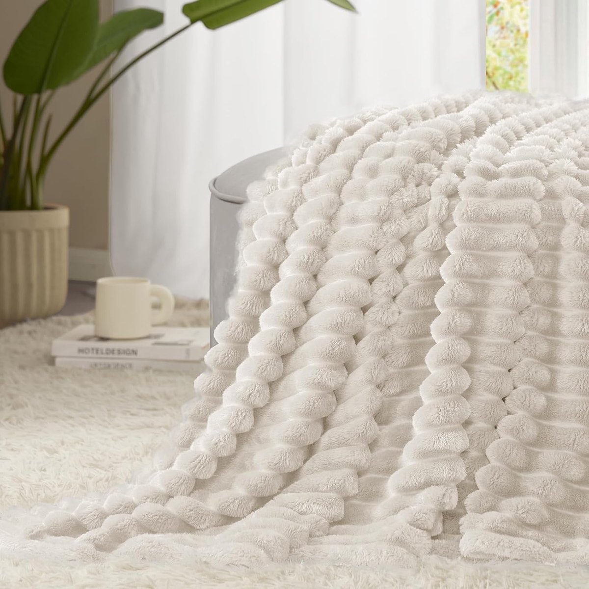SnelShoppen - WAVVE Knuffeldeken Beige 150x200 cm | Zachte Pluizige Flanellen Fleecedeken | Warme Corduroy Sofadeken voor Woonkamerdecoratie, Bankover