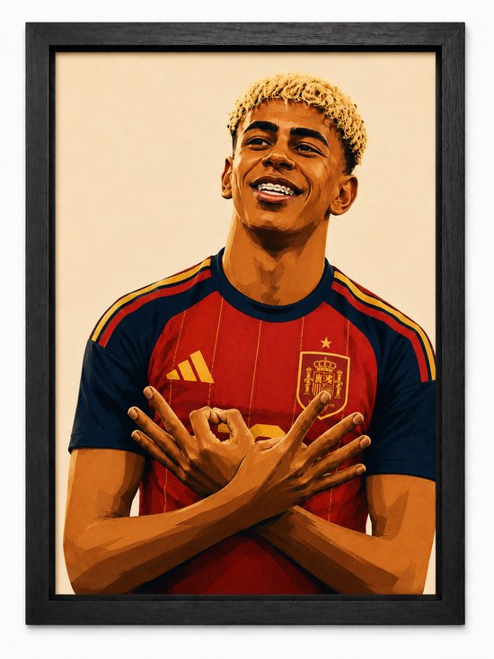 Footballeur souriant aux boucles blondes et appareil dentaire, en maillot espagnol, faisant un geste des bras.