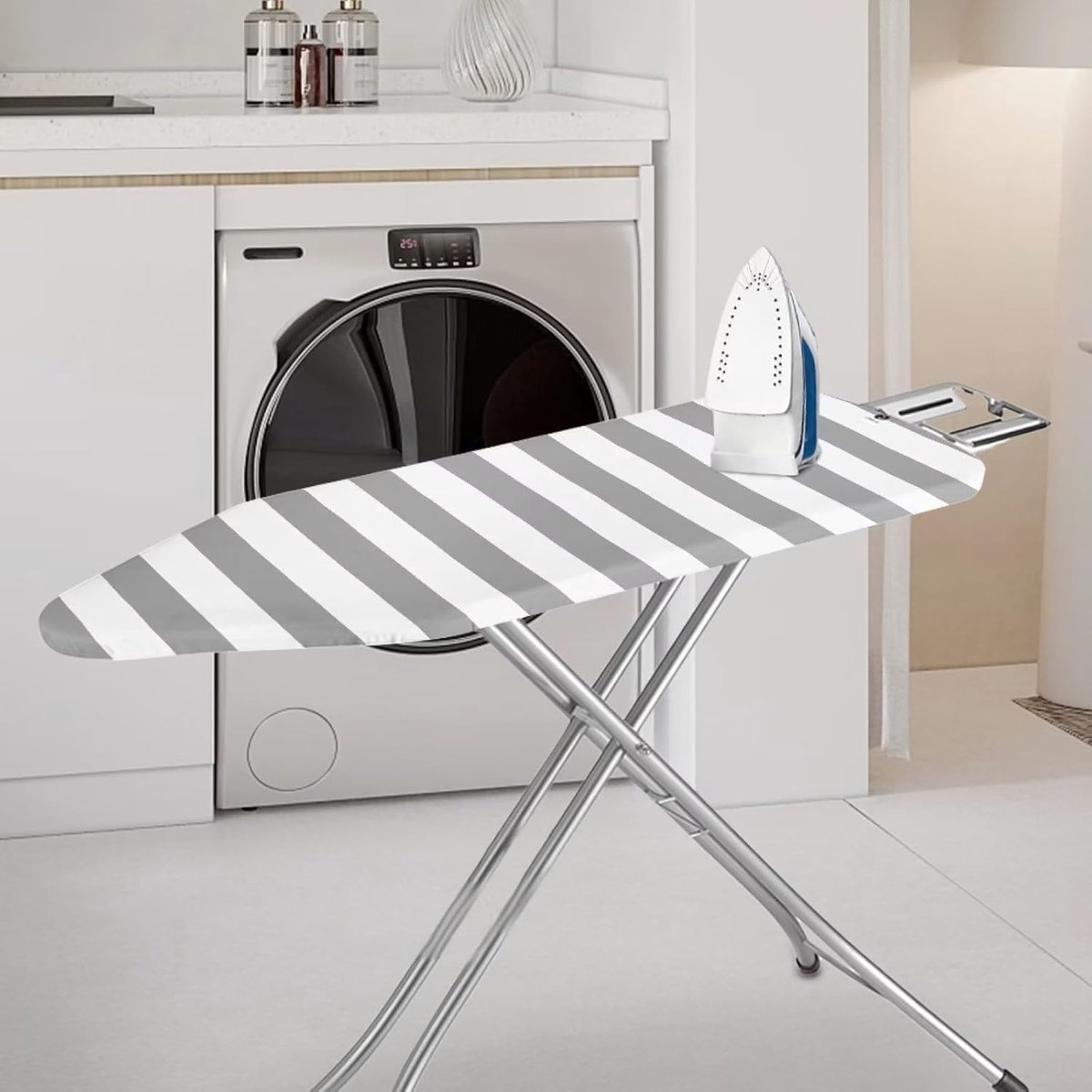 Strijkplankhoes - Strijkplankmat Strijkplankbeschermer - Strijken Vereenvoudigen - Hittebestendig en Vlekbestendig - Universele Pasvorm 52-54 inch - Grijs en Wit Gestreept