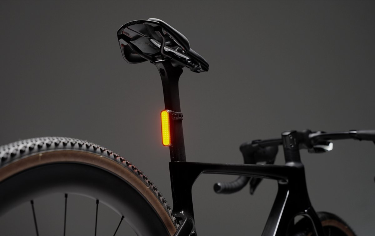 BBB Cycling Slice 600 Combo Voorlicht & Signal Achterlicht – 600 Lumen – USB Oplaadbaar – Garmin Ready - IPX6 - Fietsverlichting Set Racefiets & MTB – BLS-286i thumbnail 4