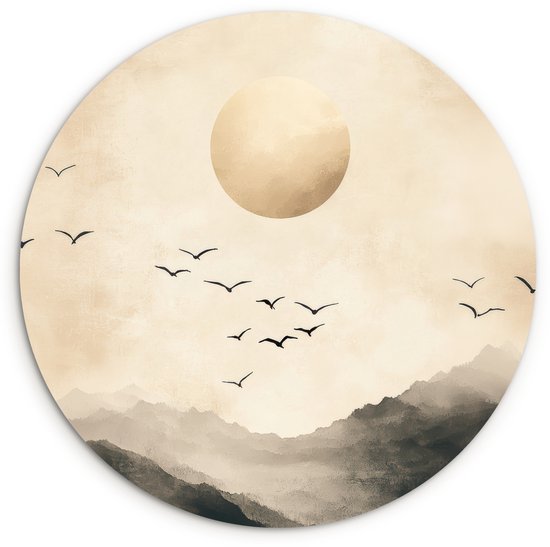 Een ronde wandcirkel met een landschap van bergen en een zwerm vogels onder een volle maan.