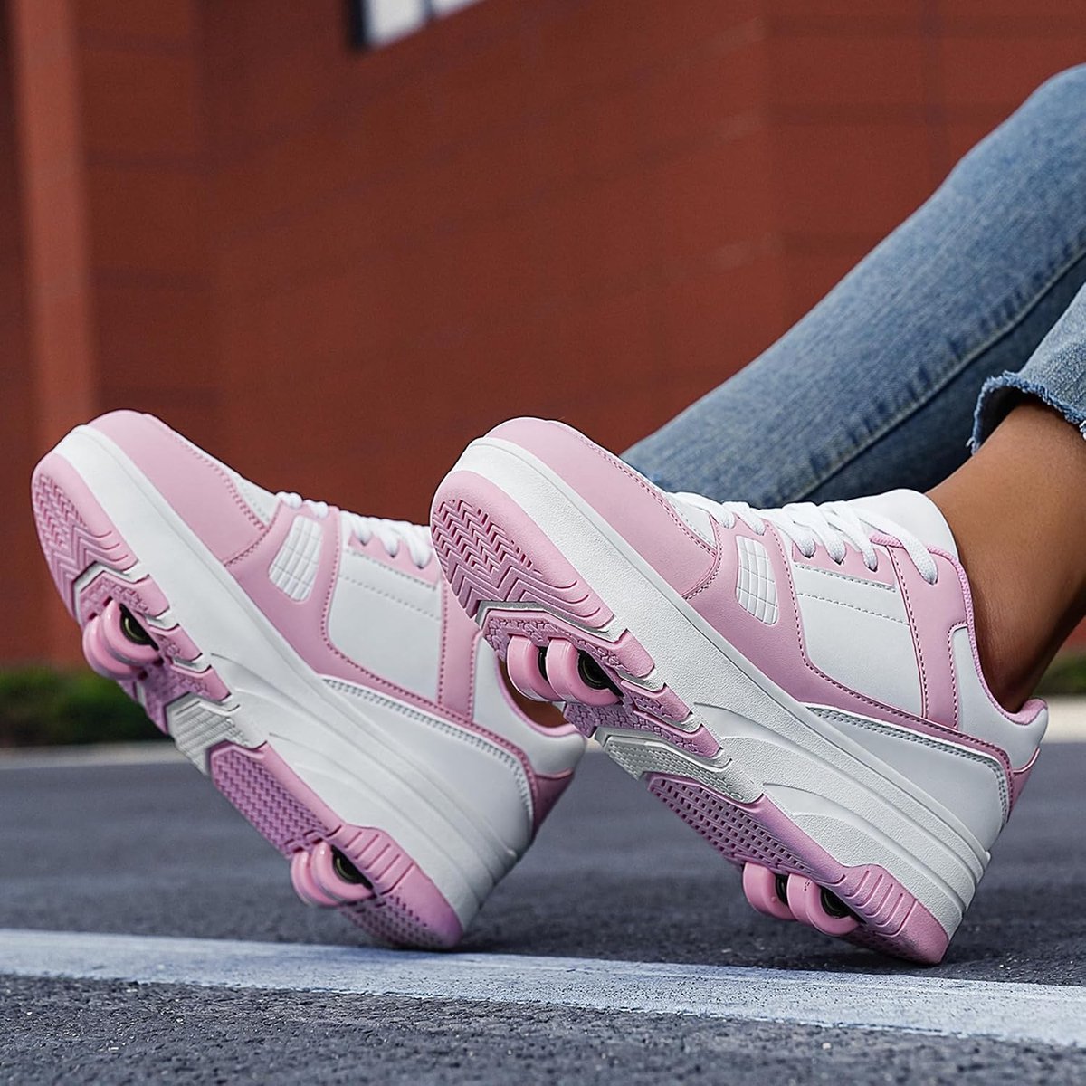 Roller skates schoenen voor kinderen - verstelbare wielen - trendy sneakers - ideaal voor buiten spelen - SnelShoppen