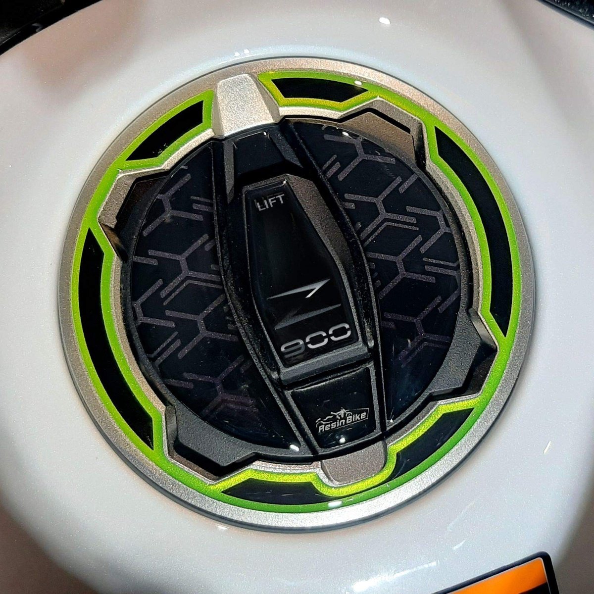 Elzusha - 3D Hars Sticker voor Motorfiets Bescherming Kawasaki Z 900 Brandstofkap
