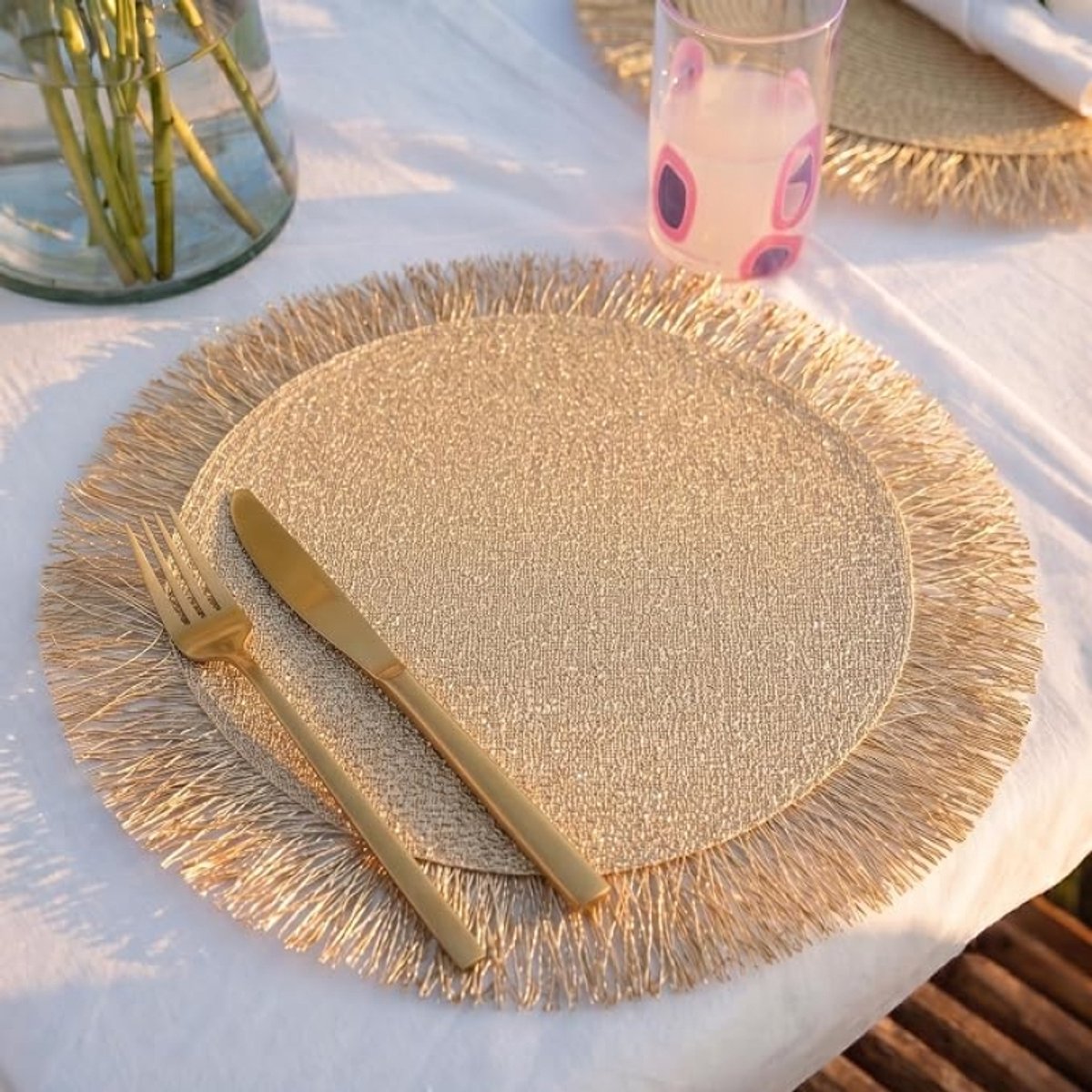 Set van 6 Gouden Ronde Onderzetters, Uitgesneden Kwastontwerp (38 cm)