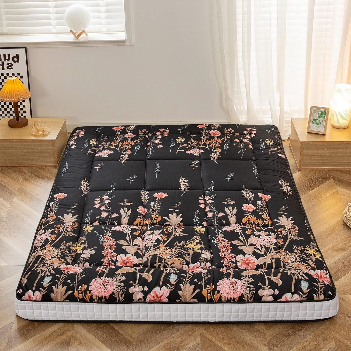 Japanse vloermatras - Opvouwbaar slaapkussen - Comfortabel slapen - Extra dik ontwerp - 190 x 90 cm - Zwart Floral
