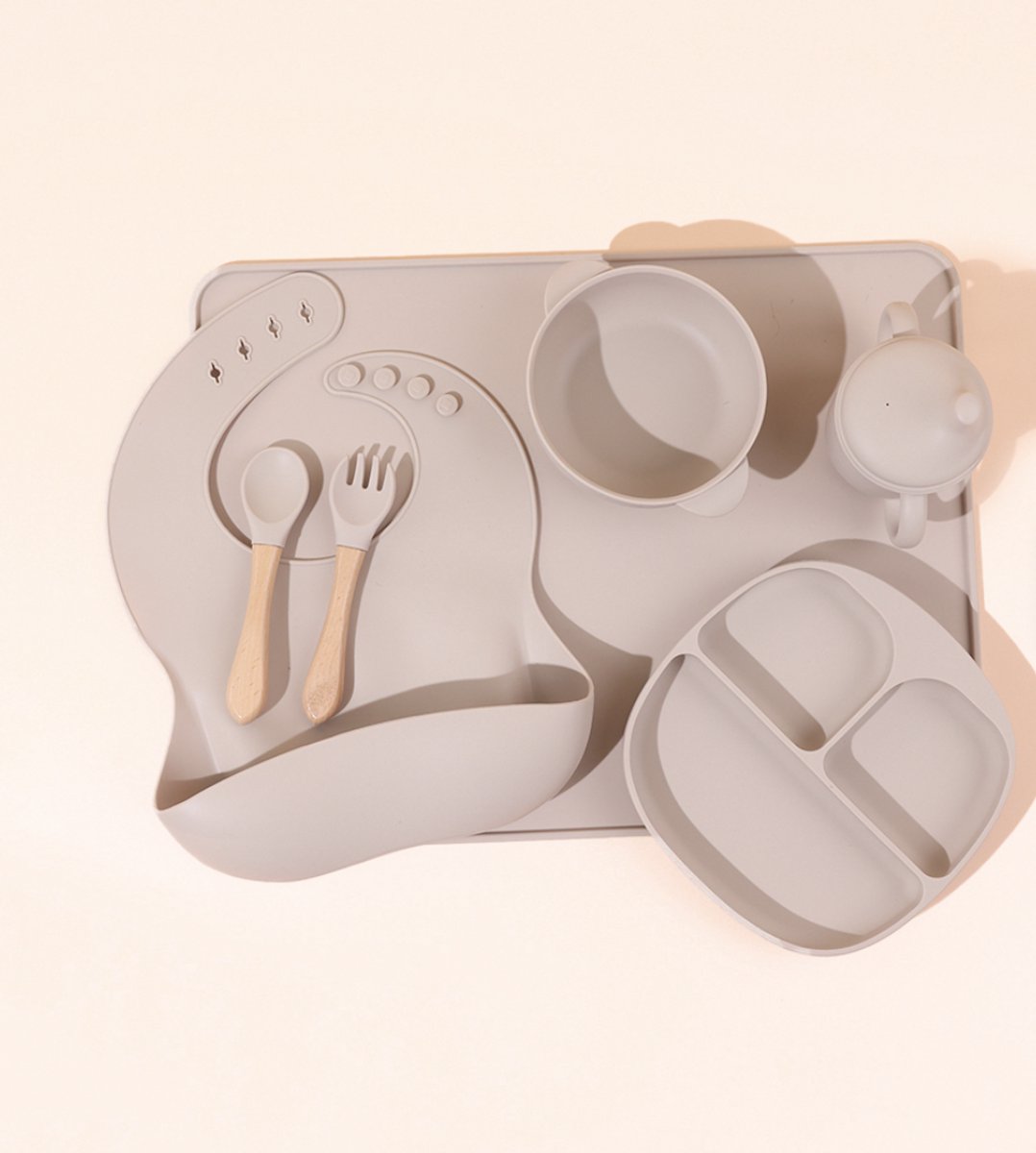 Babyservies Siliconen Set 6-delig - Beige – Bord, Kom, Beker, Slabbetje, Bestek & Placemat – BPA-vrij – Voor Baby & Peuter