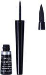 Rimmel London Exaggerate oogpotlood met een zwarte punt en applicator. Flesje met 'RIMMEL LONDON EXAGGERATE EYE LINER'.