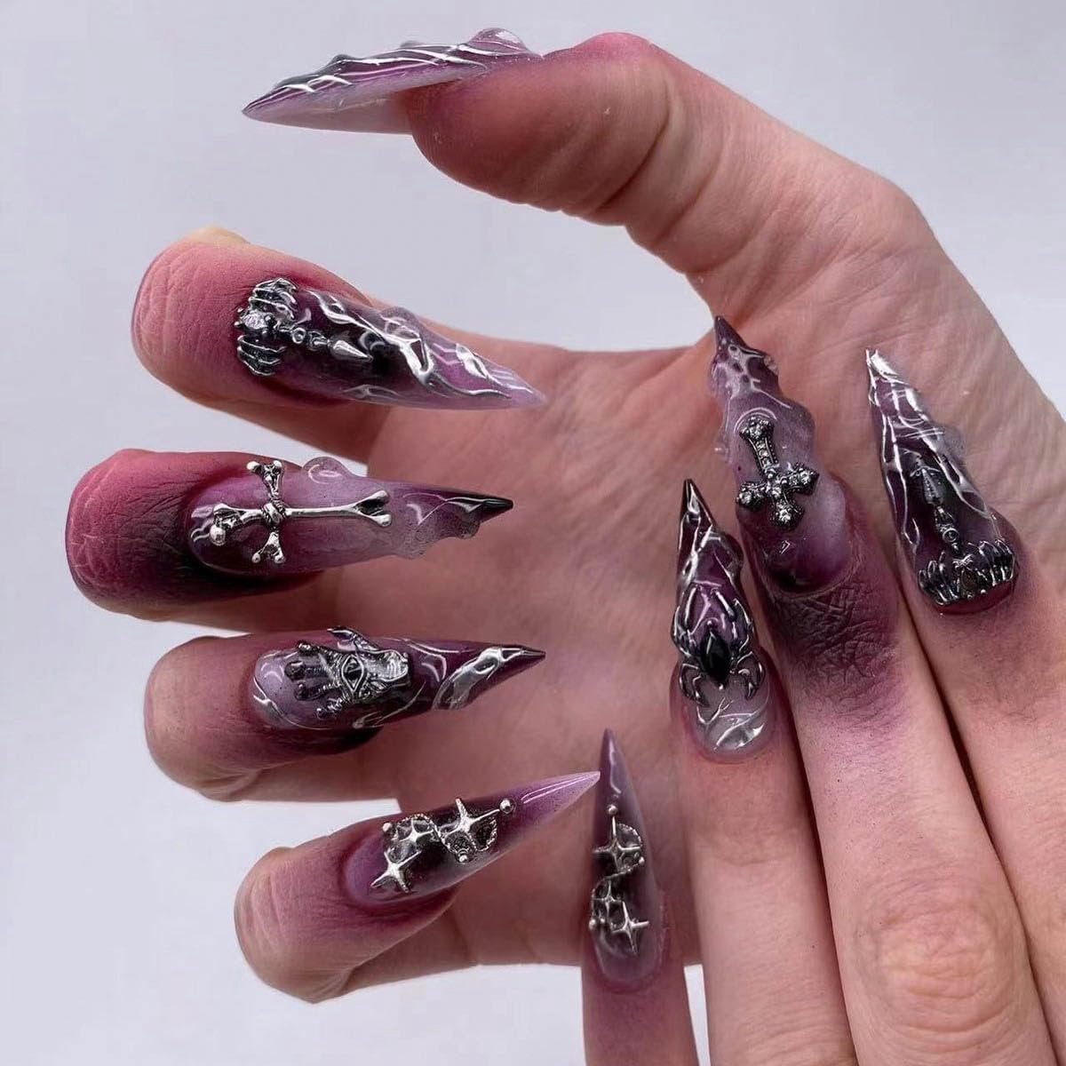 24 stuks Halloween Press-on nagels Franse stijl paarse vlam halo met kruisspin 3D decoratie nepnagels voor vrouwen (B, 24)