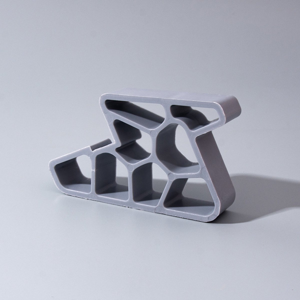 Raamstoppers zonder boren, set van 2, wigvormige raamstoppers voor erkerramen, herbruikbare raamstoppers voor ventilatieopeningen, geschikt voor thuis, appartement, kantoor en hotel, grijs